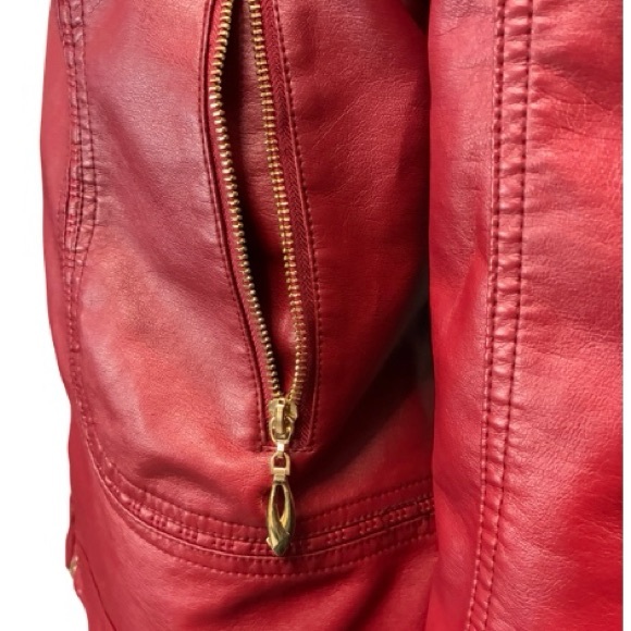 Women's Red faux Leather motorcycle Jacket - Picture 6 of 9